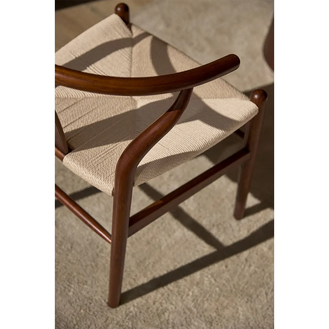 Silla de comedor Ylenor en madera 3