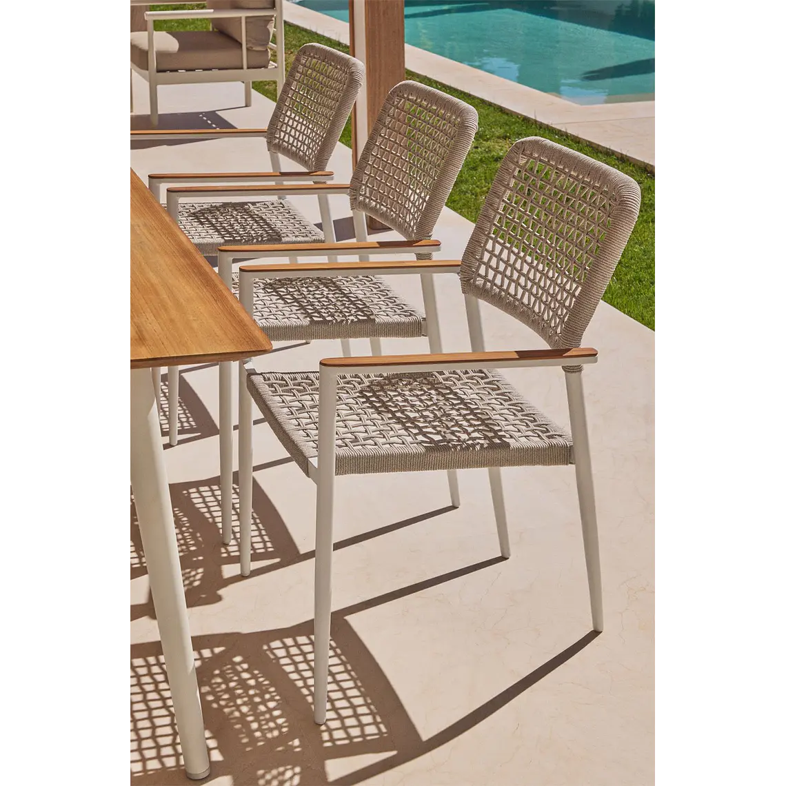 Silla de jardín apilable con reposabrazos en aluminio y cuerda trenzada Zoria 11