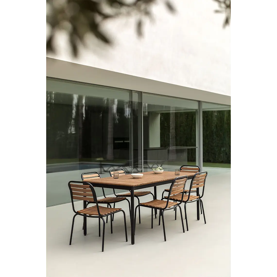 Silla de jardín apilable en acero y madera de acacia Selia 3