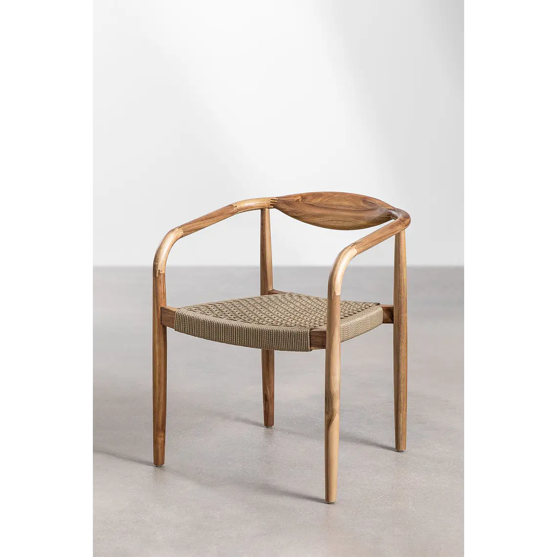 Silla de jardín con reposabrazos en madera de acacia y cuerda trenzada Ilania 4