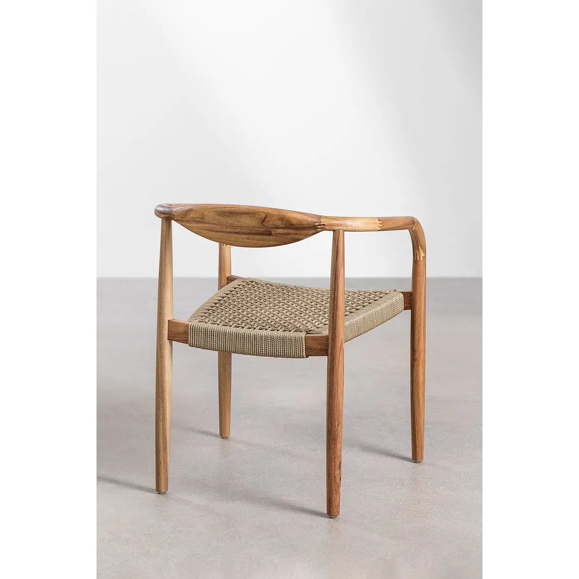 Silla de jardín con reposabrazos en madera de acacia y cuerda trenzada Ilania 6
