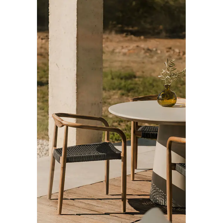 Silla de jardín con reposabrazos en madera de acacia y cuerda trenzada Ilania 13