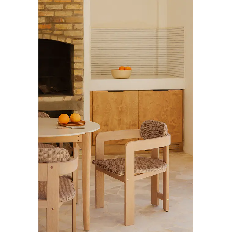 Silla de jardín con reposabrazos en madera de acacia y ratán sintético Delena 13