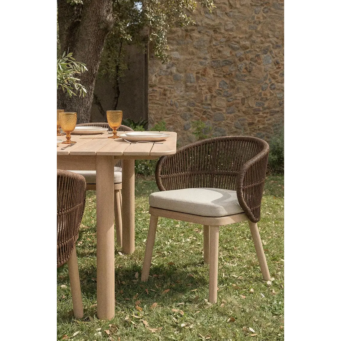 Silla de jardín en madera de acacia y cuerda trenzada Cavora 2
