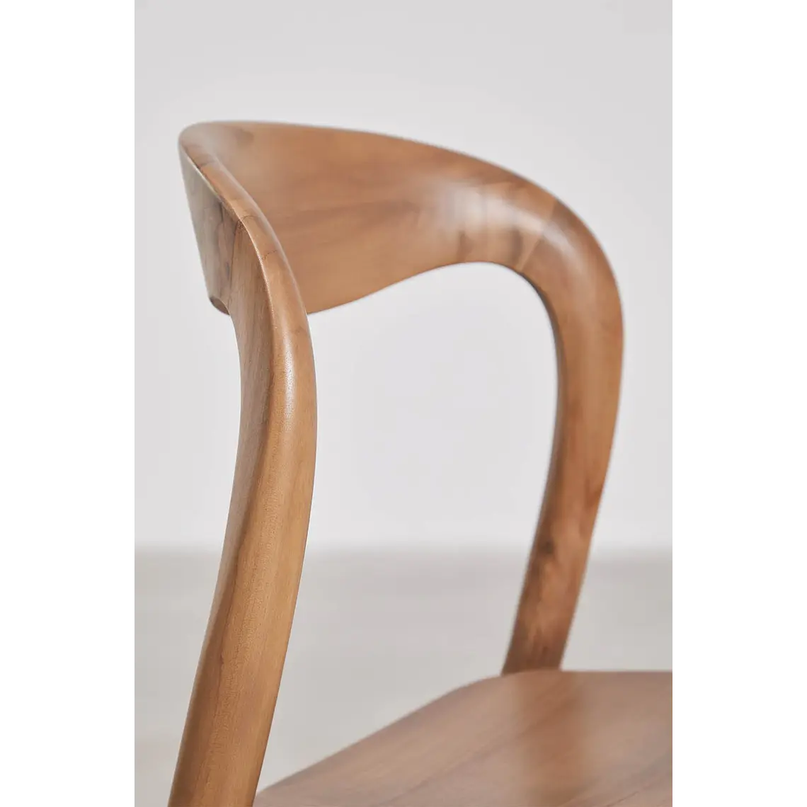 Silla de jardín en madera de teca Lumena 7