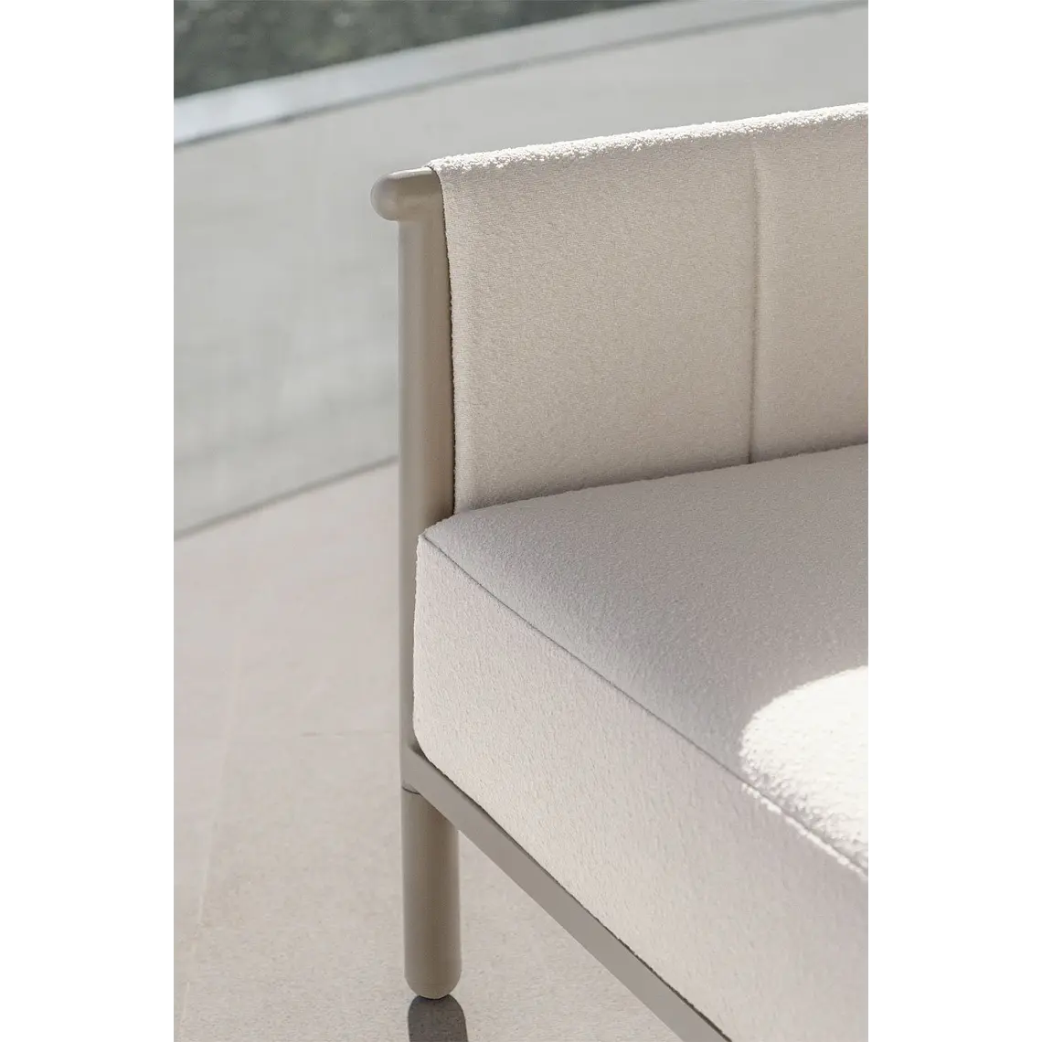 Sillón de jardín en bouclé y aluminio Toreva 2