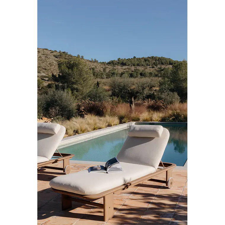 Tumbona reclinable en madera de acacia Elvora 1
