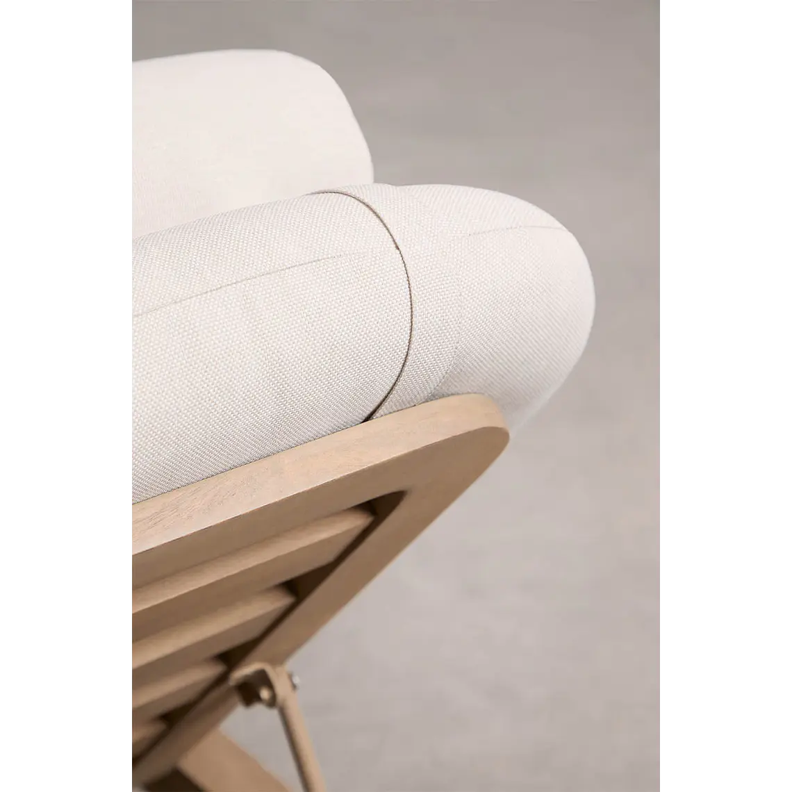 Tumbona reclinable en madera de acacia Elvora 10