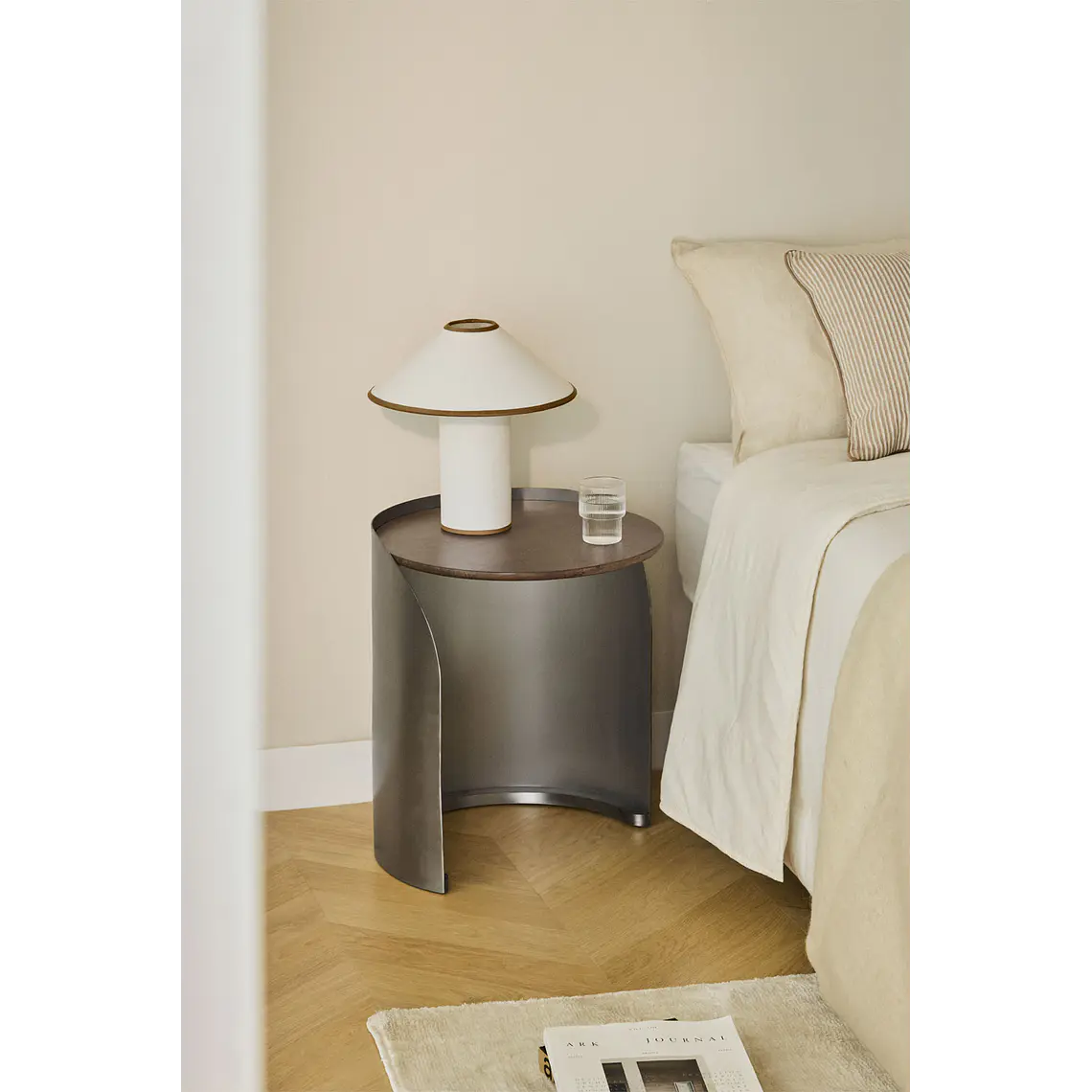 Velador Sareva en madera de mango 14
