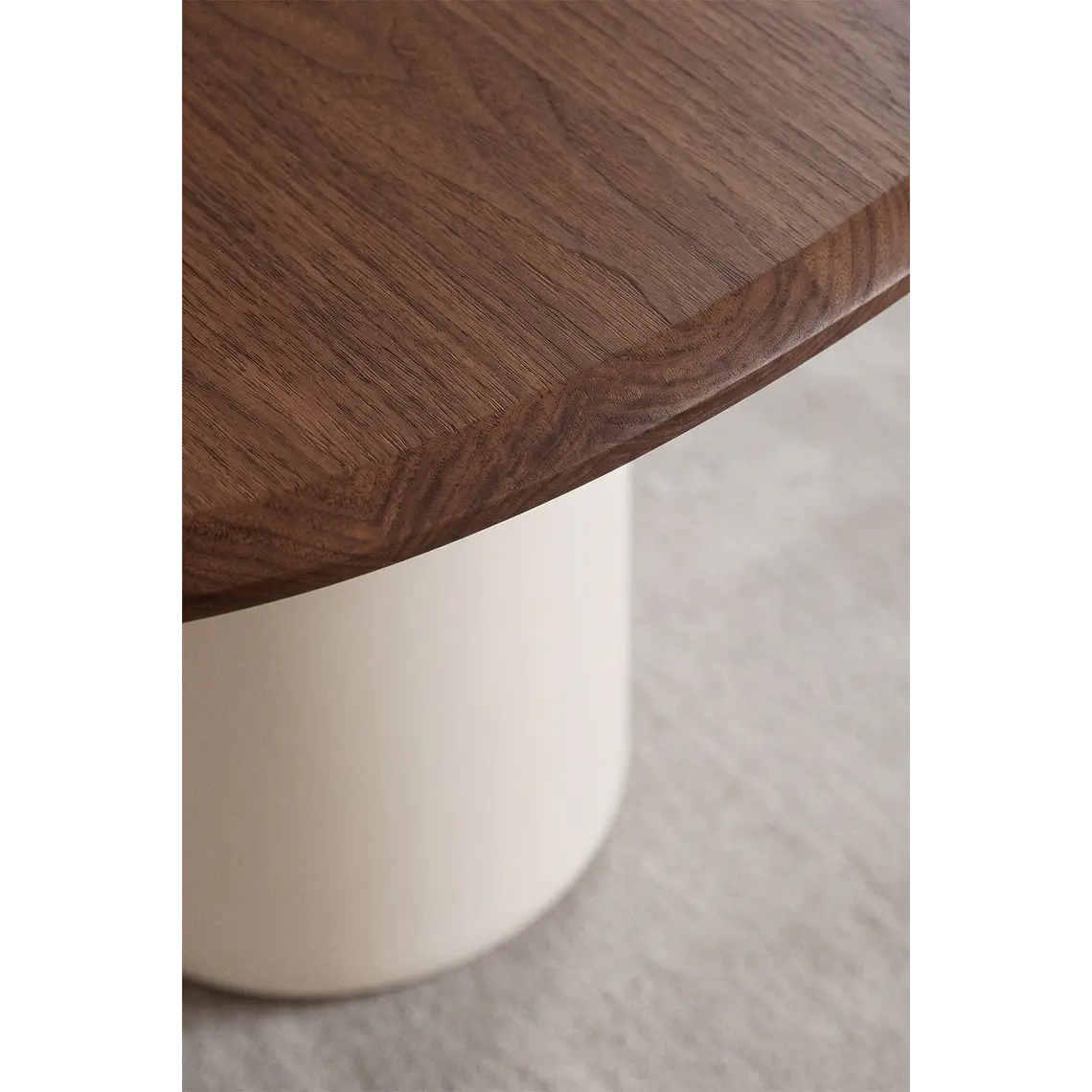 Mesa de comedor ovalada en MDF y cemento 2