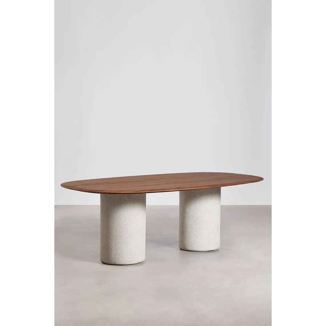 Mesa de comedor ovalada en MDF y cemento 20