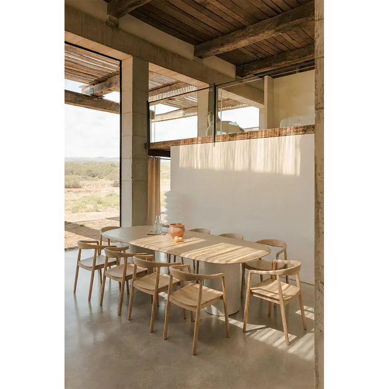 Mesa de comedor ovalada en MDF y cemento 22