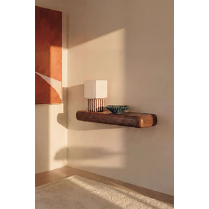 Lionor · Arrimo en acabado madera