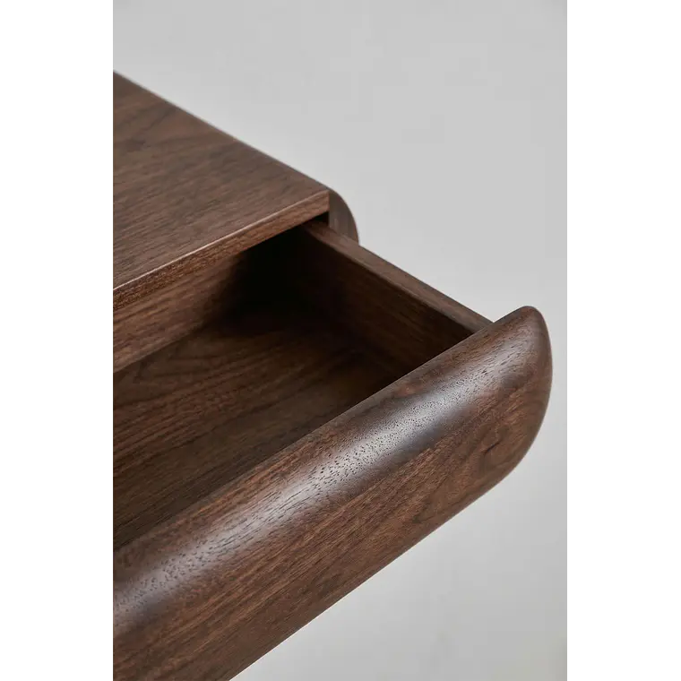 Lionor · Arrimo en acabado madera 8