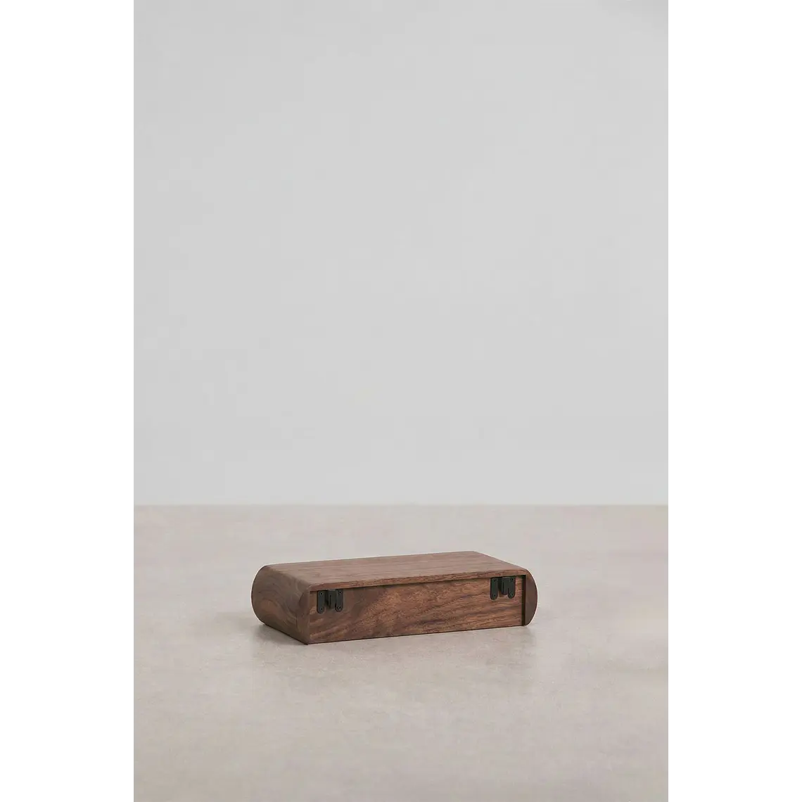 Lionor · Arrimo en acabado madera 10