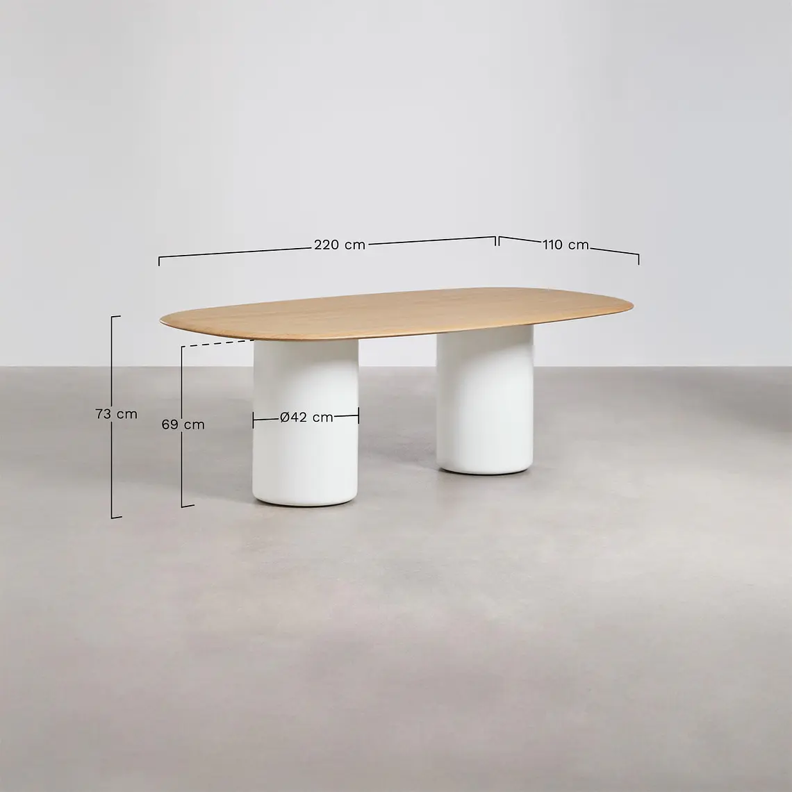 Mesa de comedor Taelia en acabado cemento 9