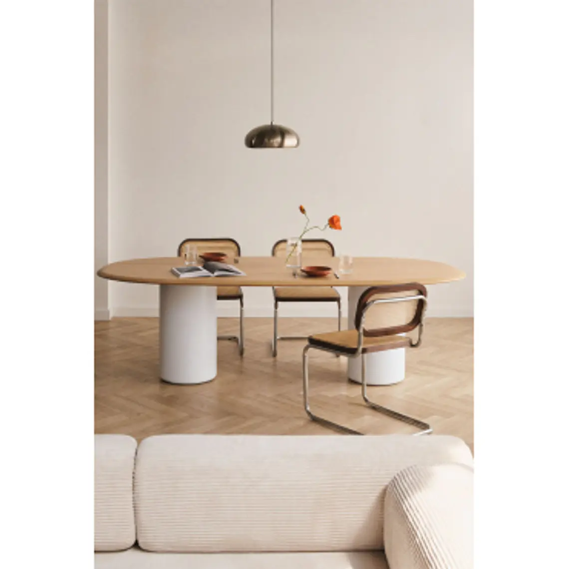 Mesa de comedor Taelia en acabado cemento 21