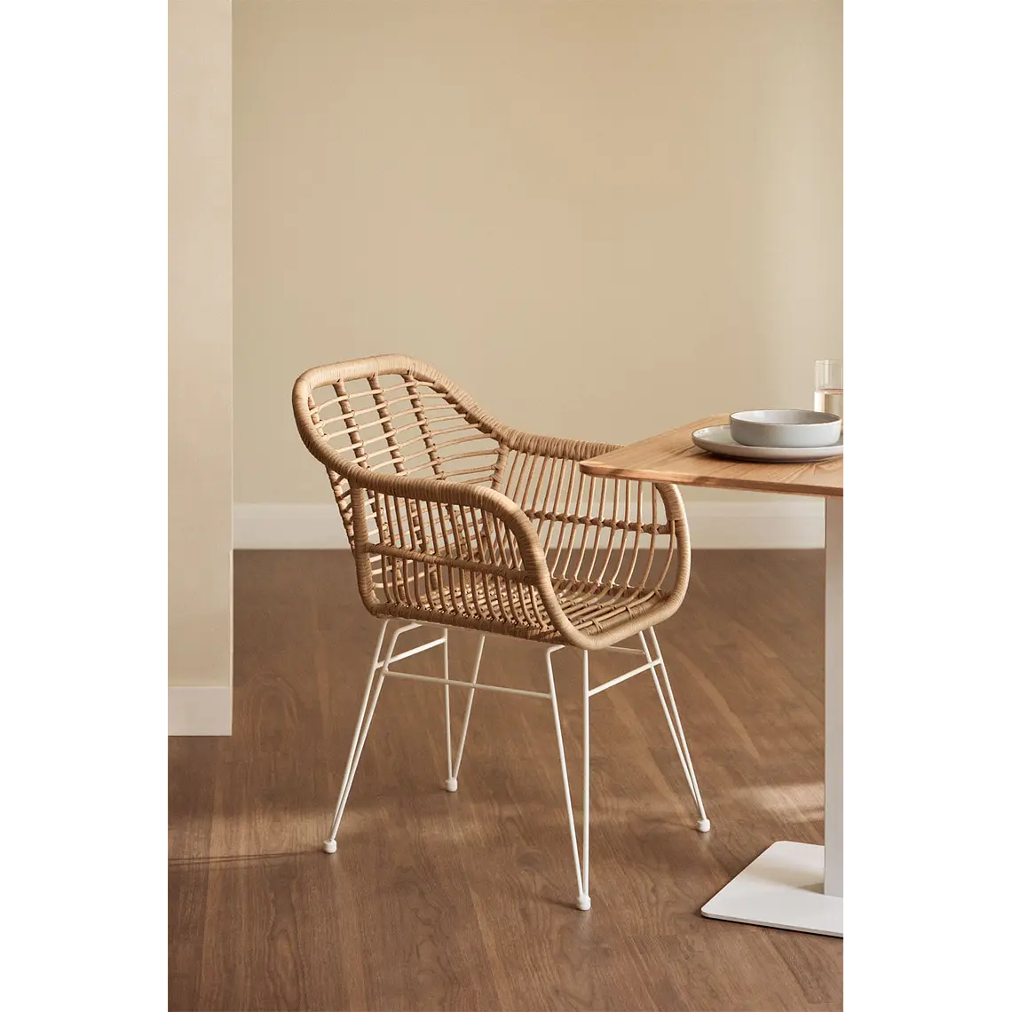 Silla de comedor Naelena en ratán 1