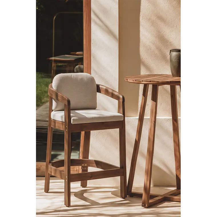 Taburete alto de jardín en madera de acacia Kelora 15
