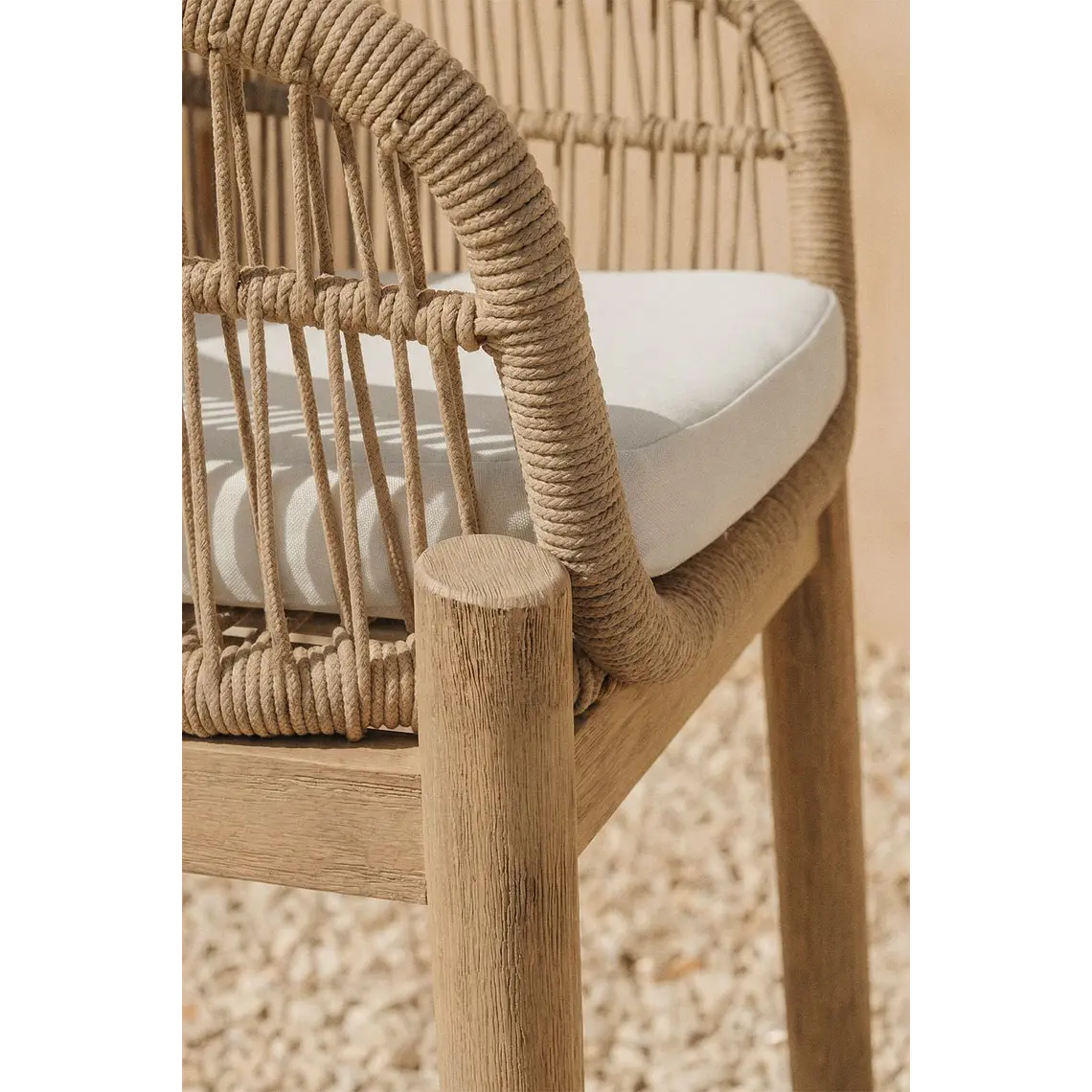 Taburete alto de jardín en madera de acacia y cuerda trenzada Kalora 3
