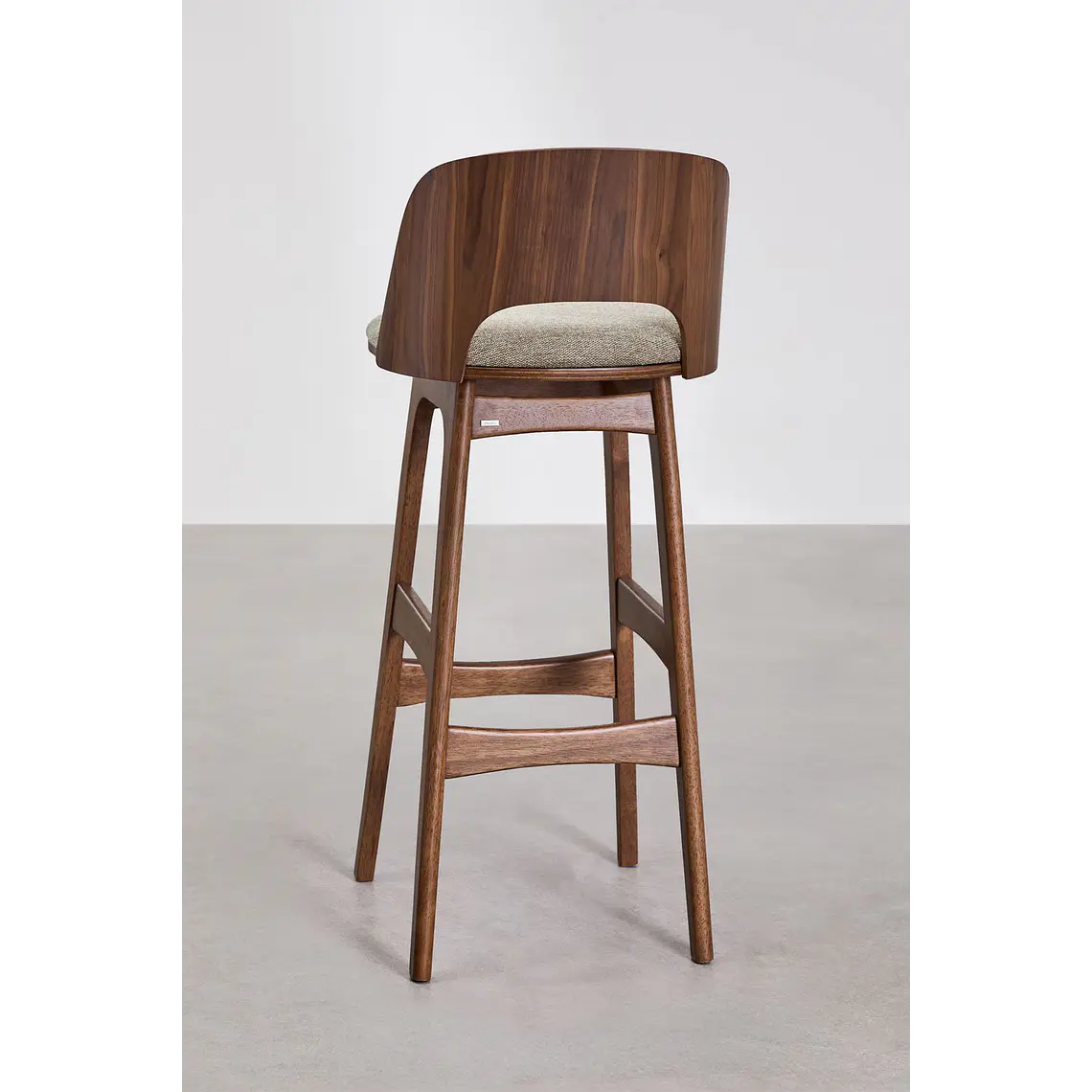 Taburete alto Faelena en madera 4