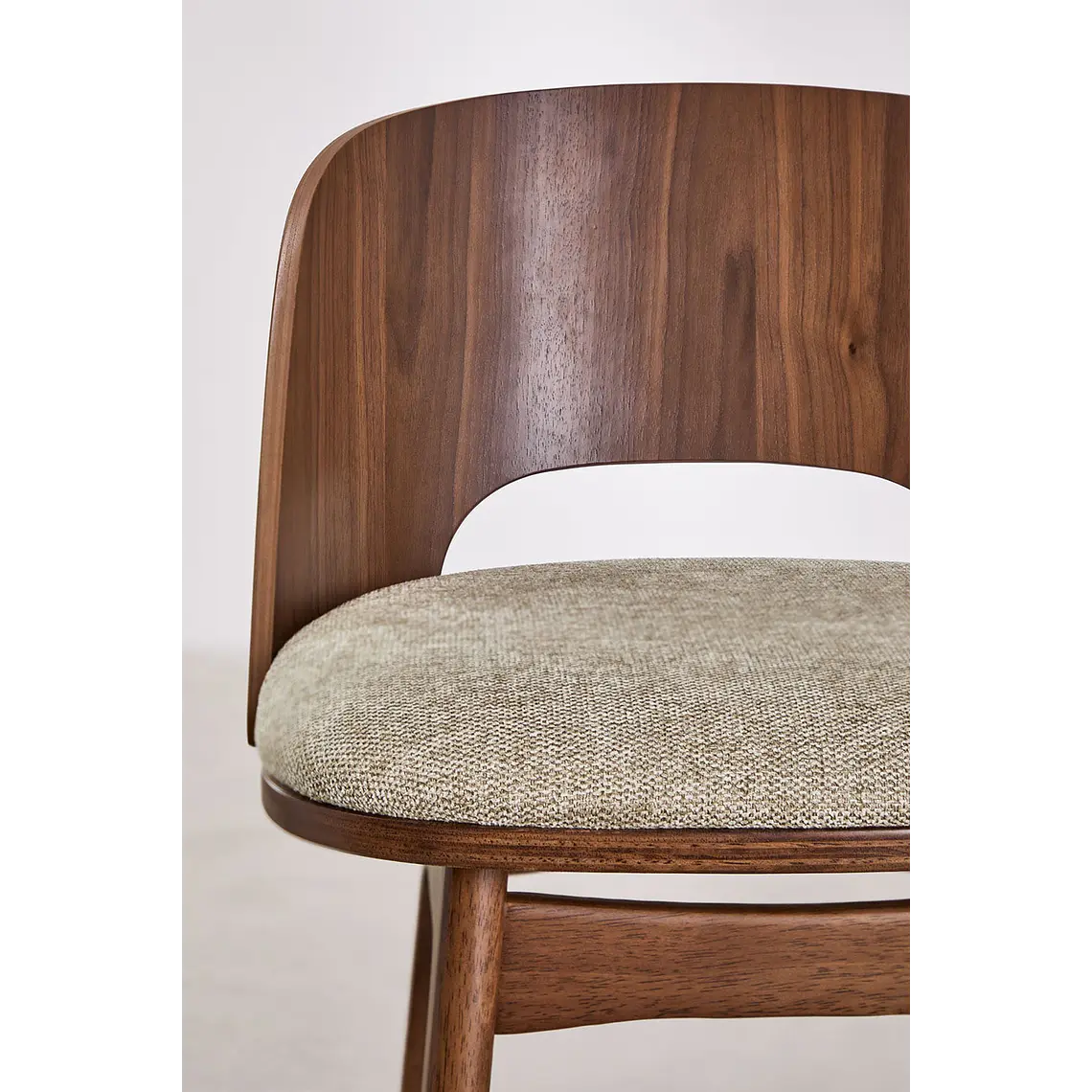 Taburete alto Faelena en madera 5