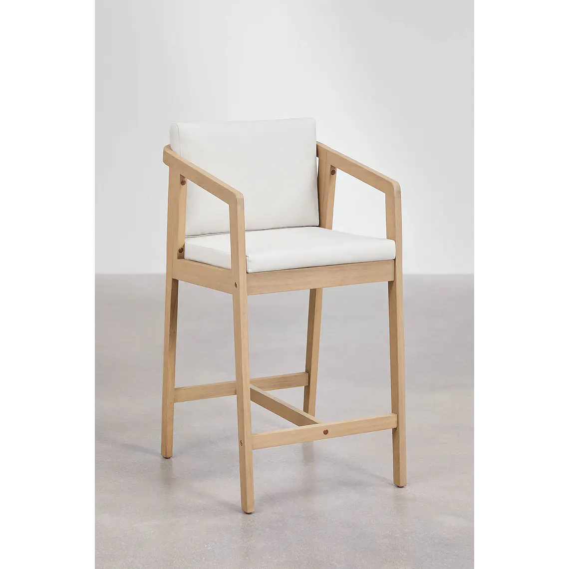 Taburete alto Naeleri en madera de acacia 1
