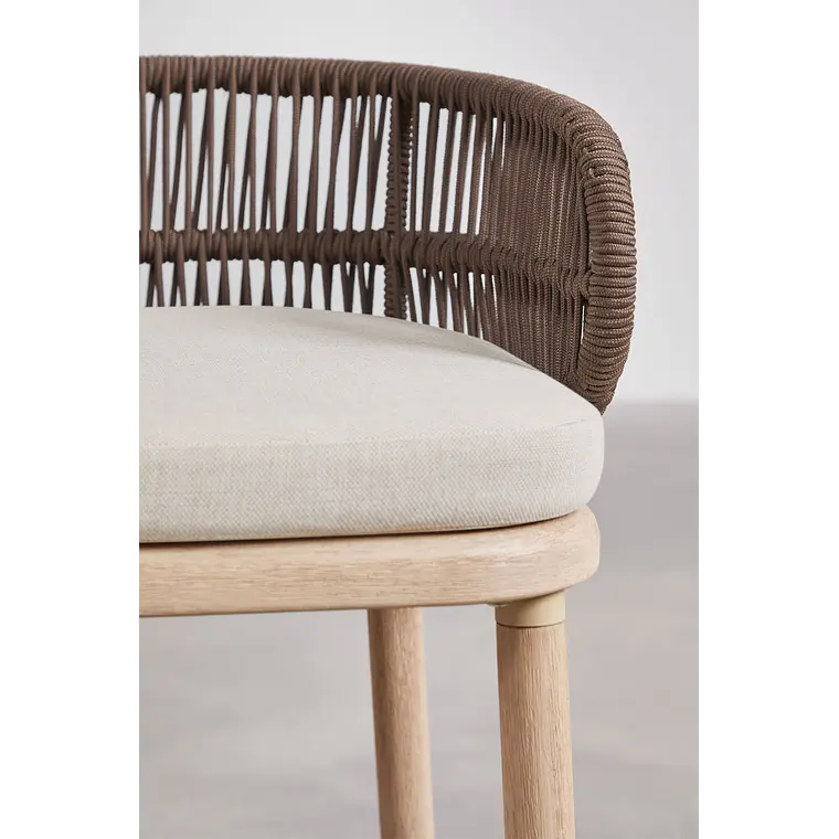 Taburete alto Raeeva en madera de acacia 4