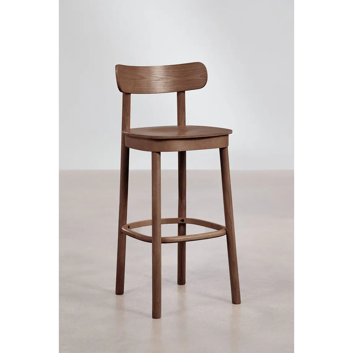 Taburete alto Xaeara en madera 4