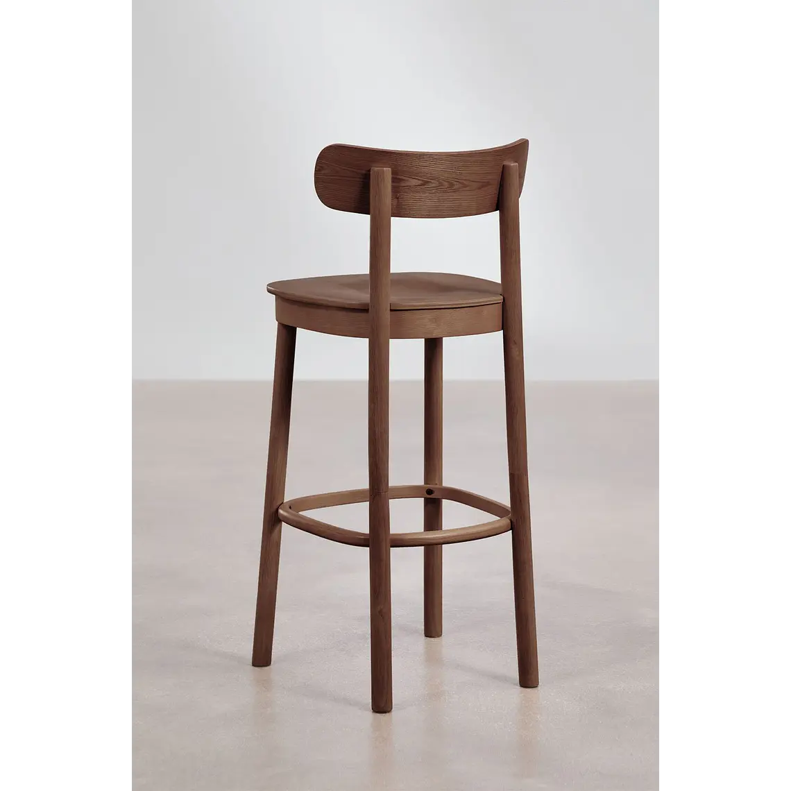Taburete alto Xaeara en madera 6