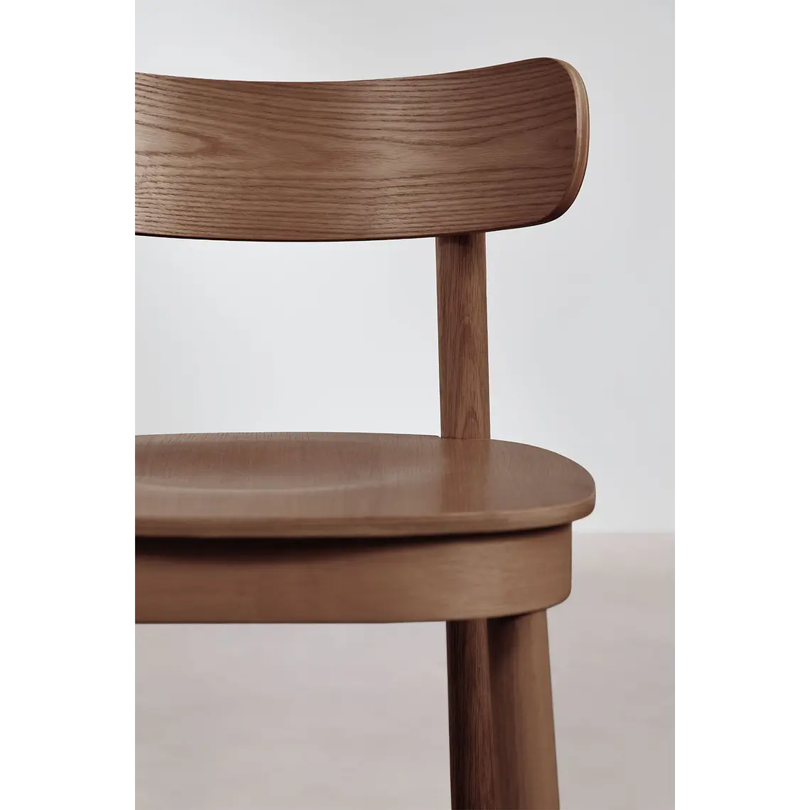 Taburete alto Xaeara en madera 7