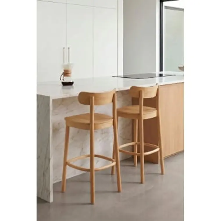Taburete alto Xaeara en madera 12