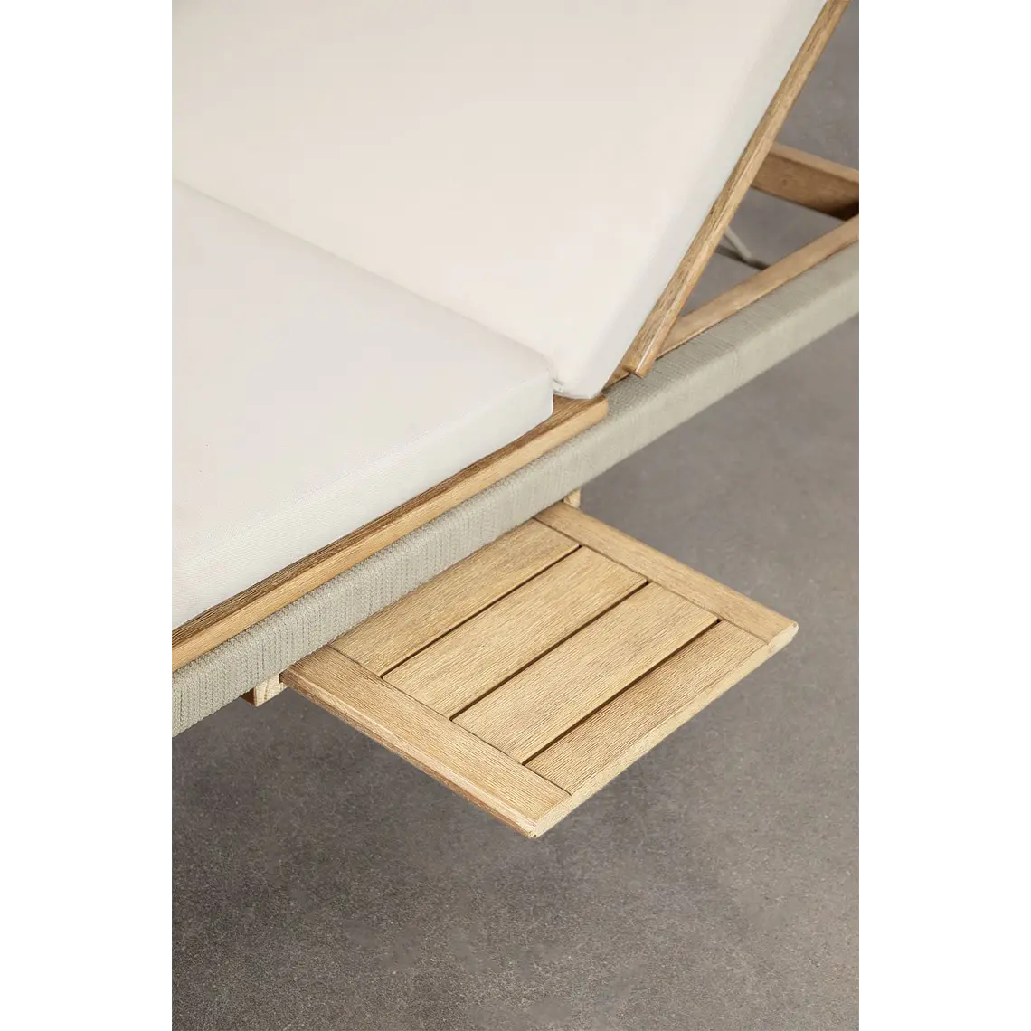 Tumbona reclinable en madera de acacia con cojín Noria 10