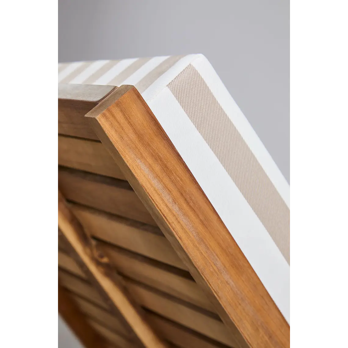 Tumbona reclinable en madera de acacia Sara 7