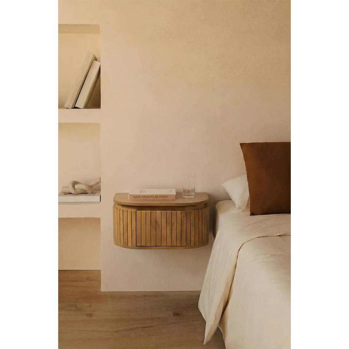 Velador Aderis flotante 55x35 cm en madera de mango 10