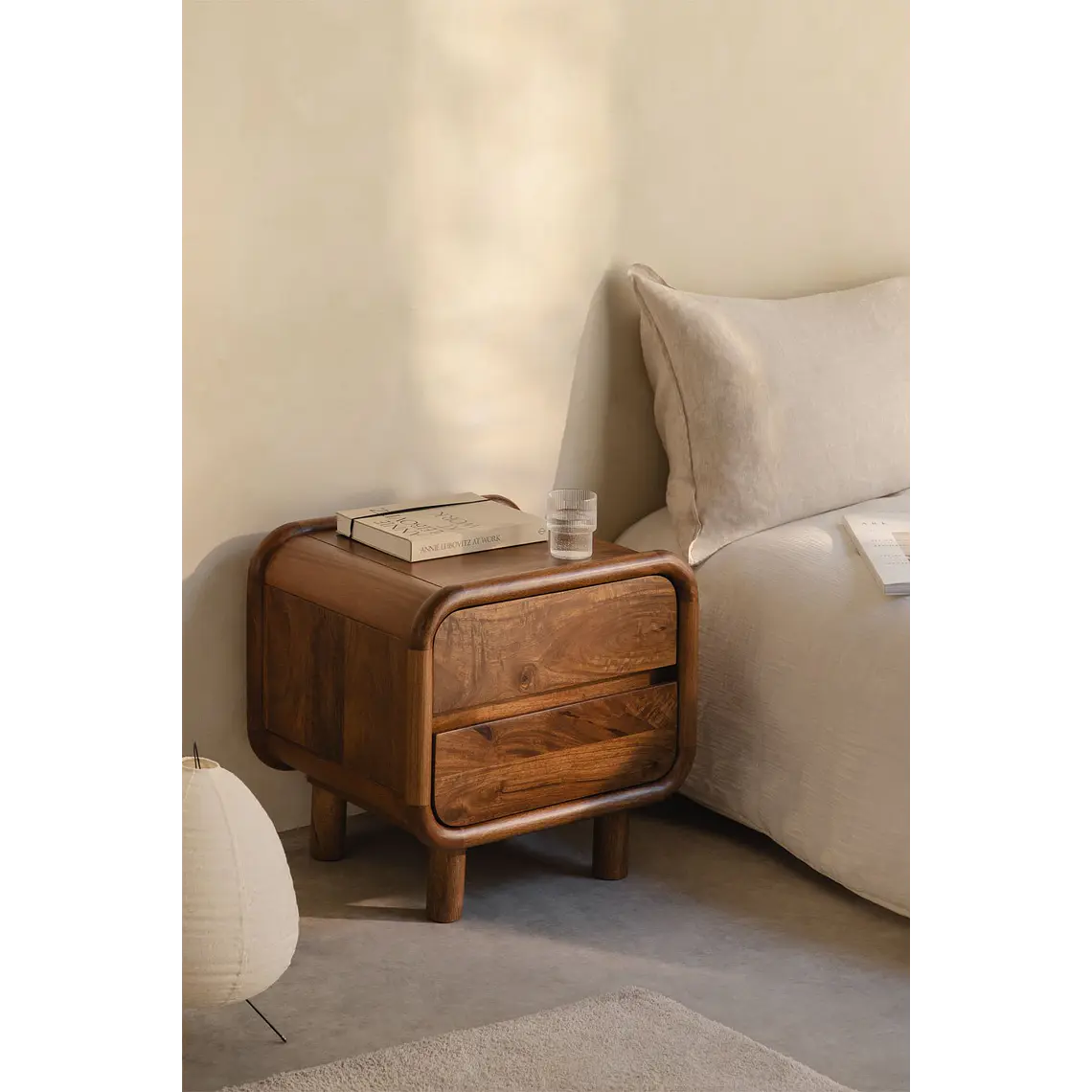 Velador Alora 50x45 cm en madera de mango 2