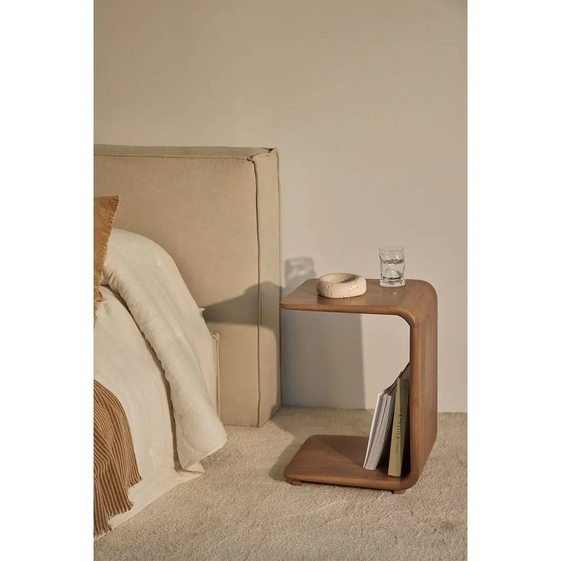 Velador Aunia 35x40 cm en madera 2