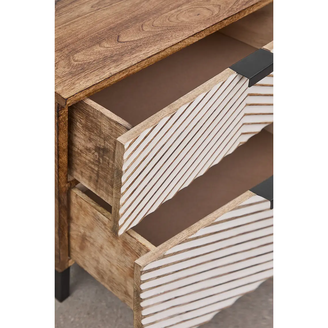 Velador Evania 50x35 cm en madera de mango 6