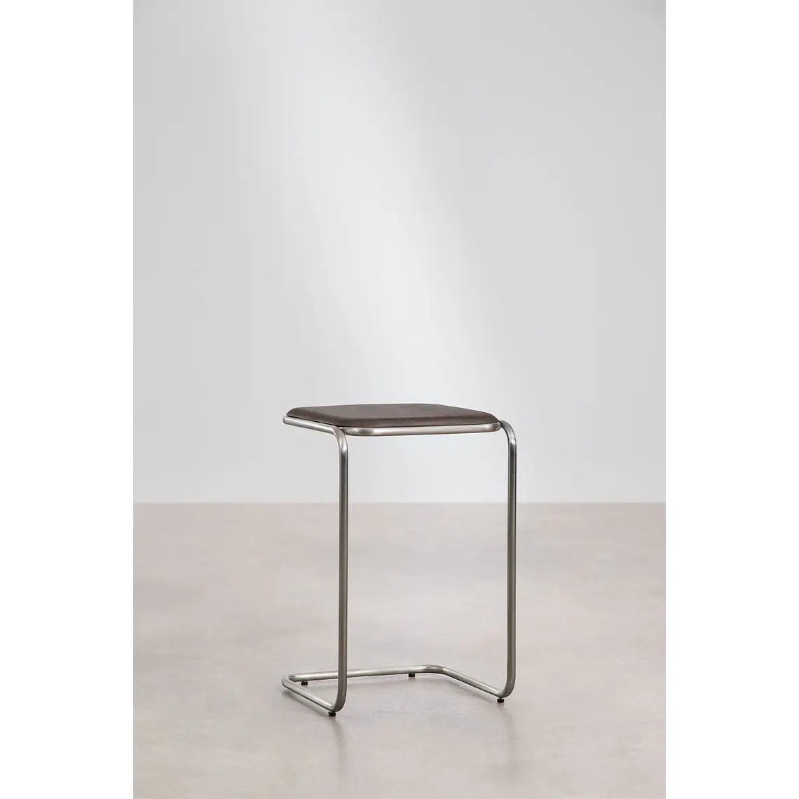Velador Meria 35x35 cm en madera de acacia 4