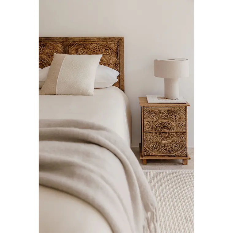Velador Mireva 40x30 cm en madera de mango 1