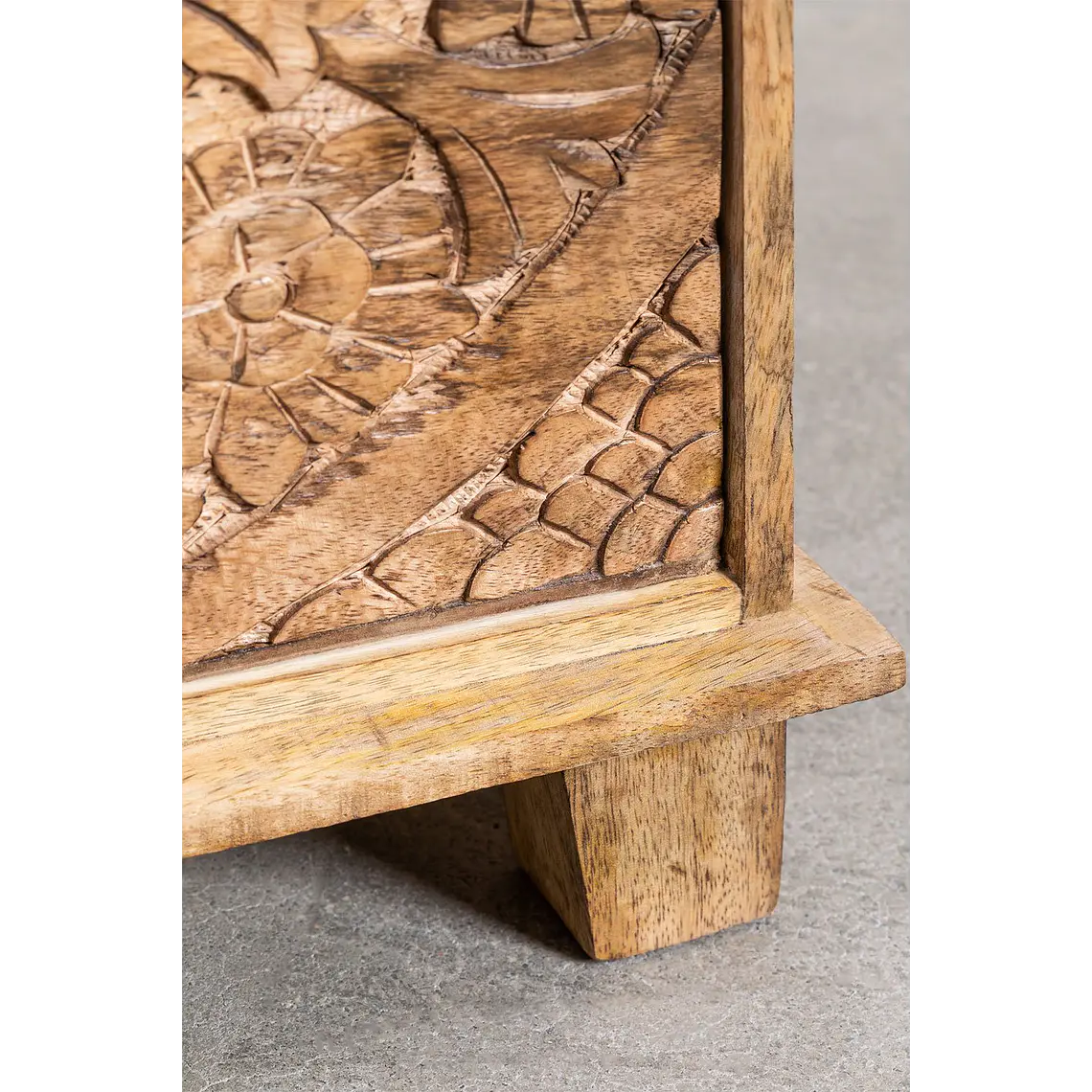 Velador Mireva 40x30 cm en madera de mango 8