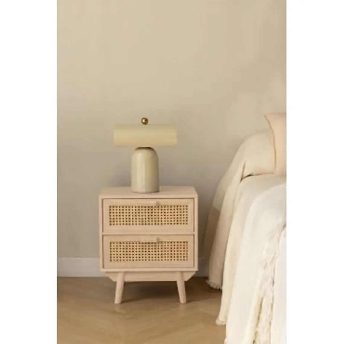 Velador Olaris 40x40 cm en madera 9