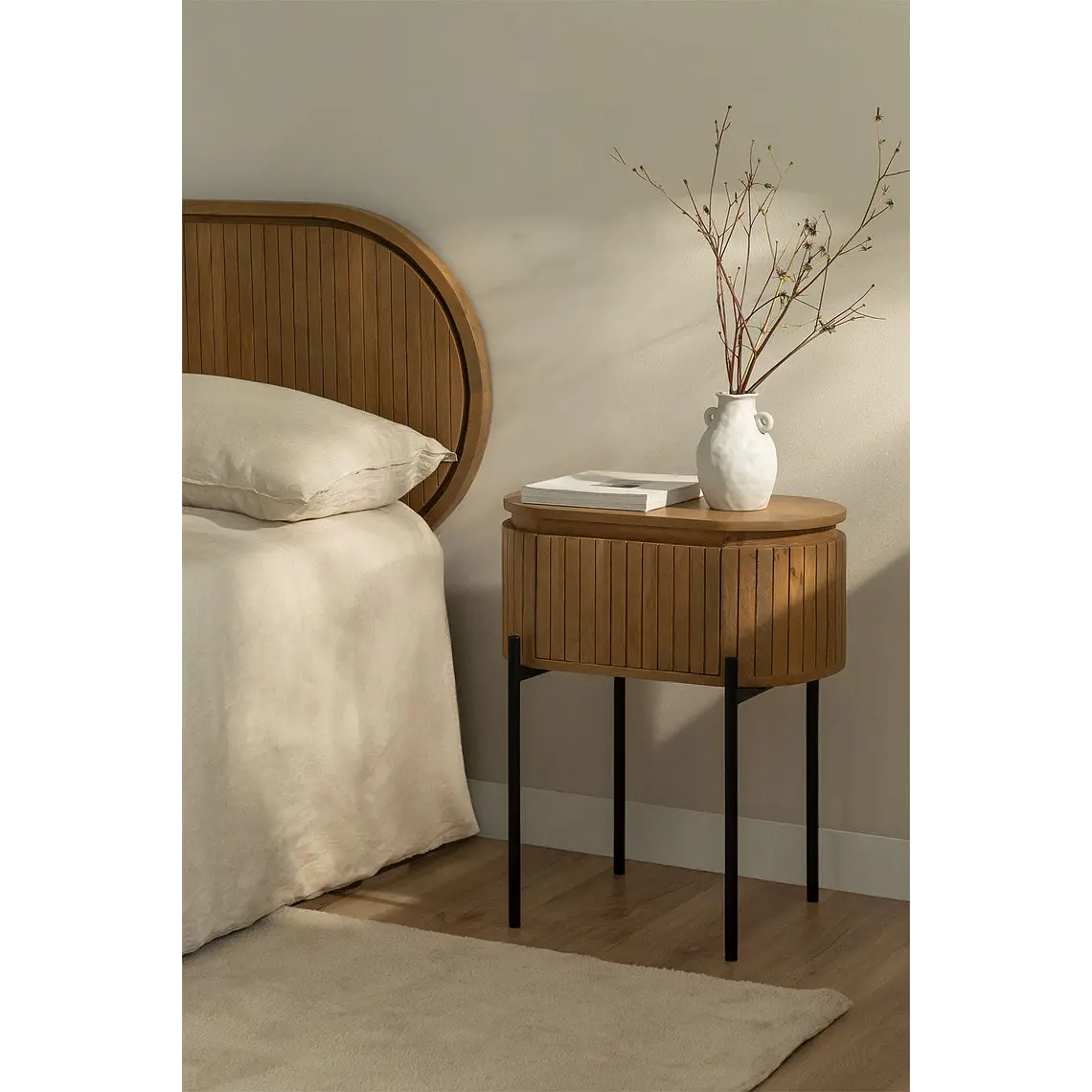 Velador Orenia 55x40 cm en madera de mango 1