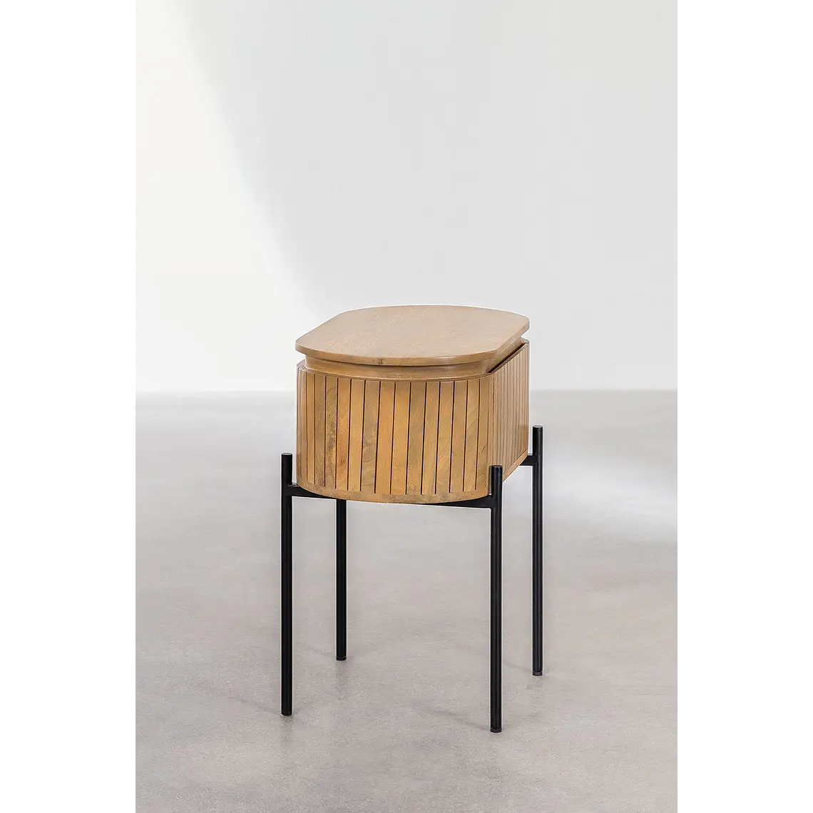 Velador Orenia 55x40 cm en madera de mango 4