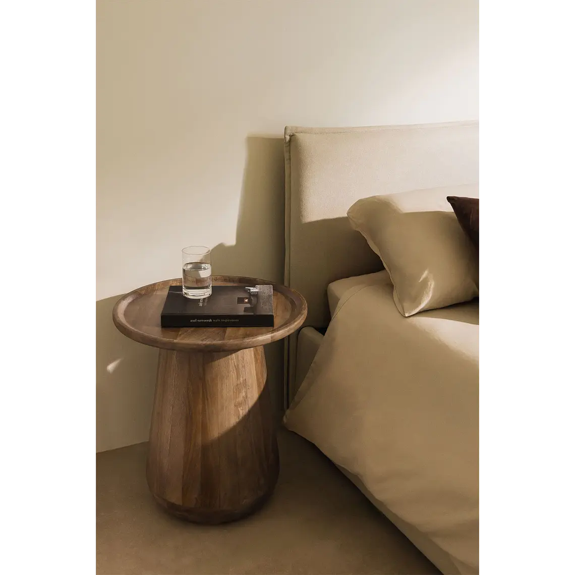 Velador Salira Ø50 cm en madera de mango 2