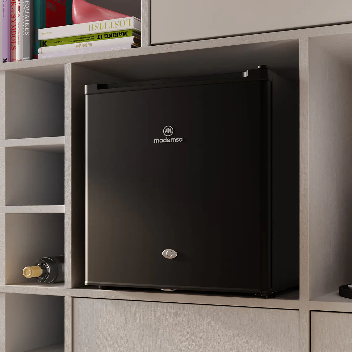 Frigobar Mademsa 50L Frío Directo con Llave MMB50BLK Negro 16
