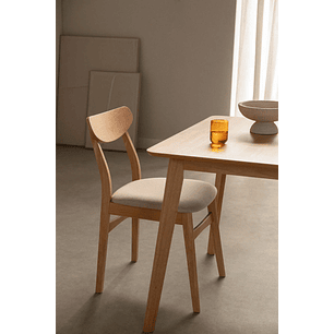 Silla de comedor en tela y madera Cloda