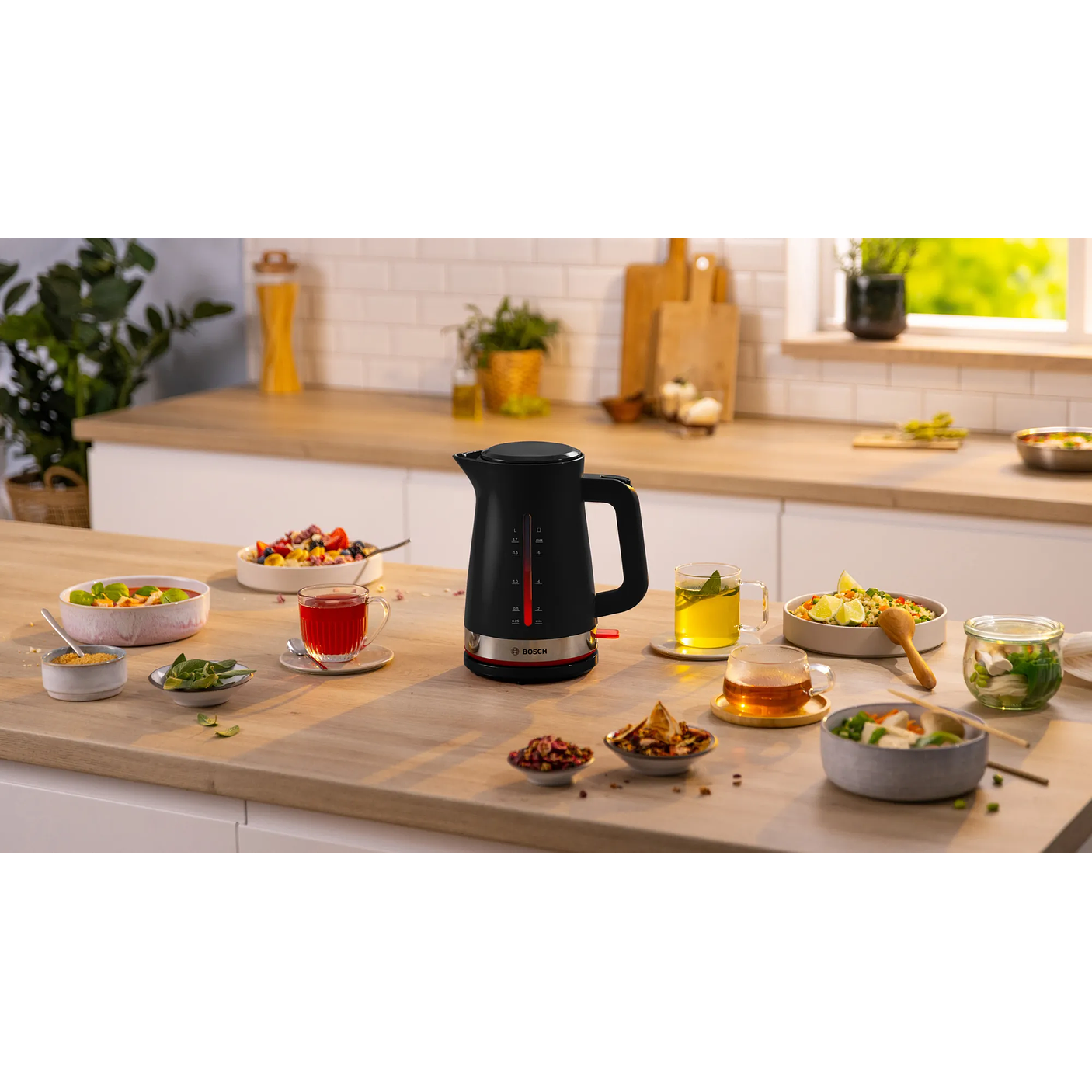 Bosch Hervidor MyMoment 1,7 L Negro · Diseño compacto y eficiente 10
