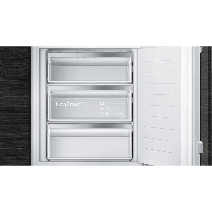 iQ300 · Congelador integrable 71,2 × 55,8 cm · Puerta fija (unidades limitadas) 4