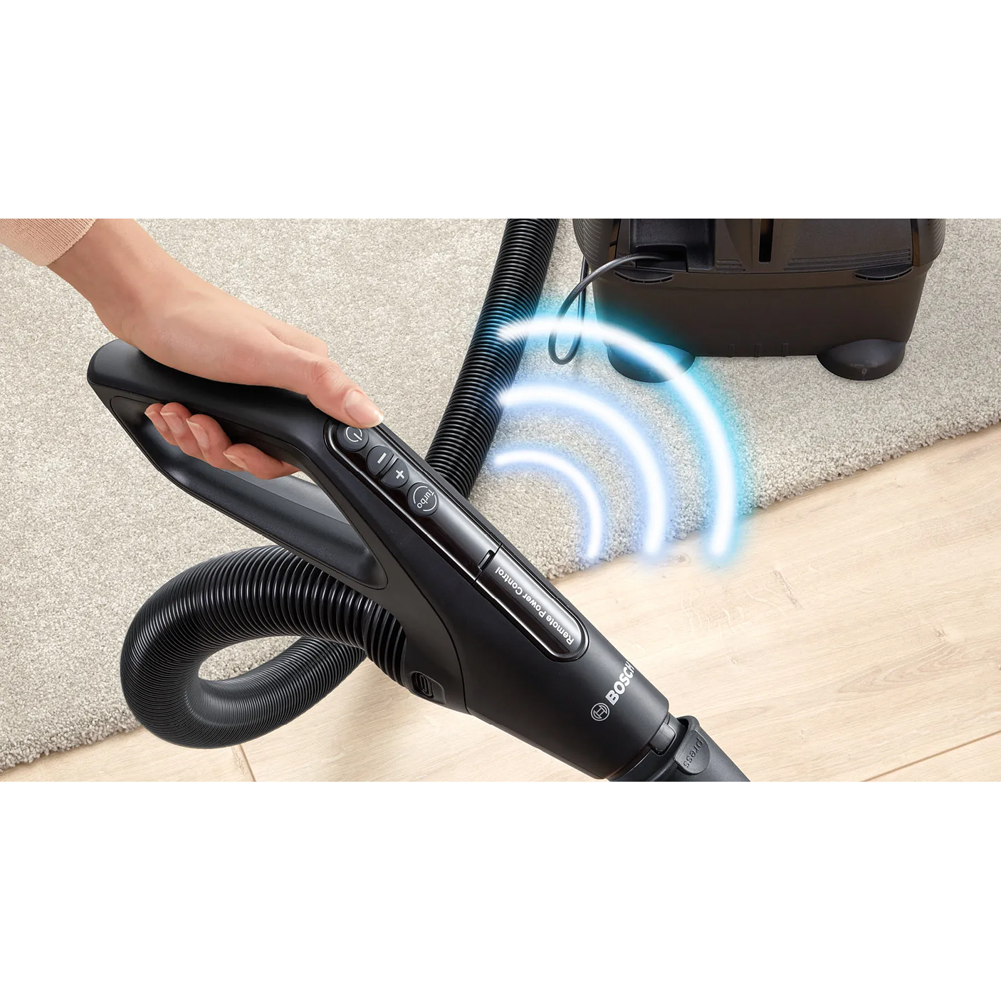 Serie 6 Aspirador sin bolsa Negro BOSCH 6